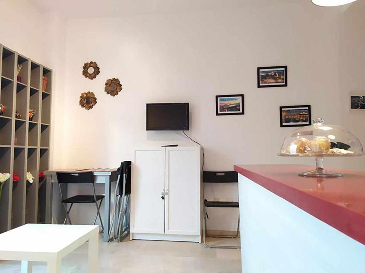 Charming Malaga Stay Walk To Top Sights Ngoại thất bức ảnh